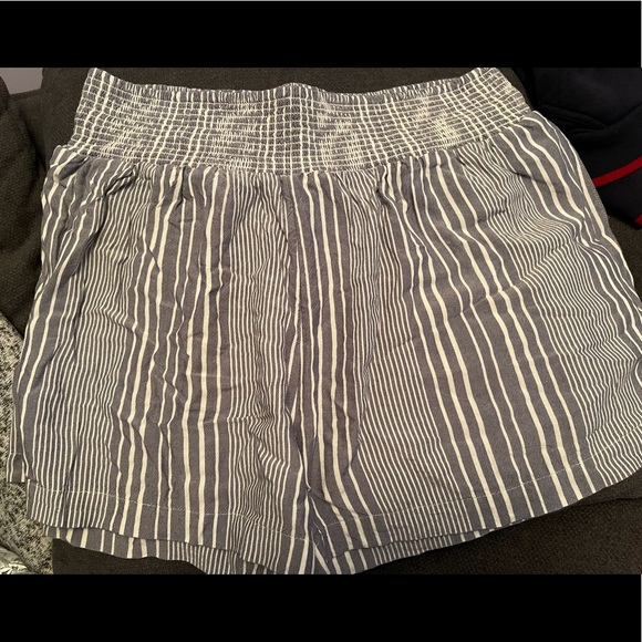 American eagle shorts - Picture 2 of 3